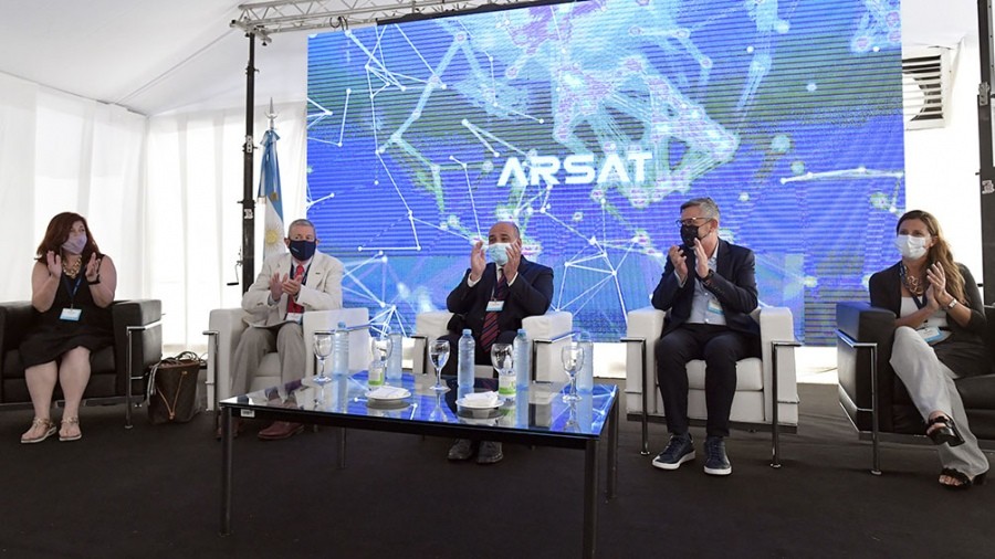 El Gobierno ratificó la decisión de fomentar la industria satelital argentina