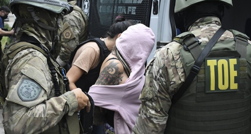 Tras la amenaza a un fiscal, piden la detención de la viuda del ex líder de Los Monos