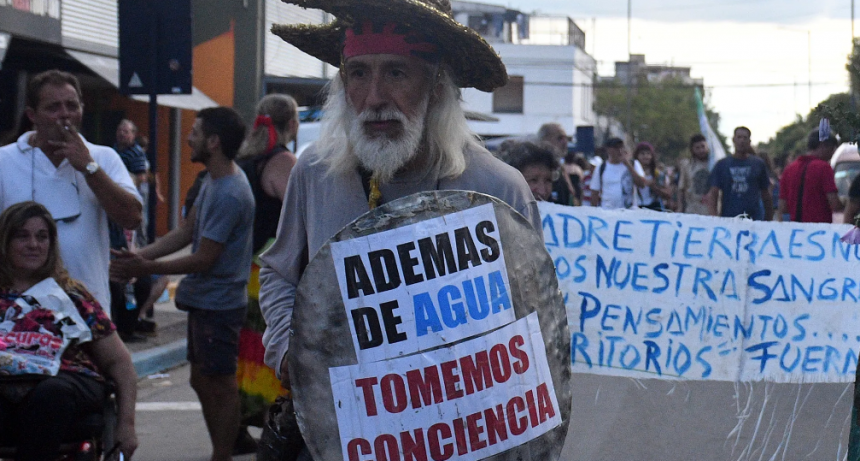 La Caminata Plurinacional por el Agua, la Tierra y la Vida otro clásico de Cosquín