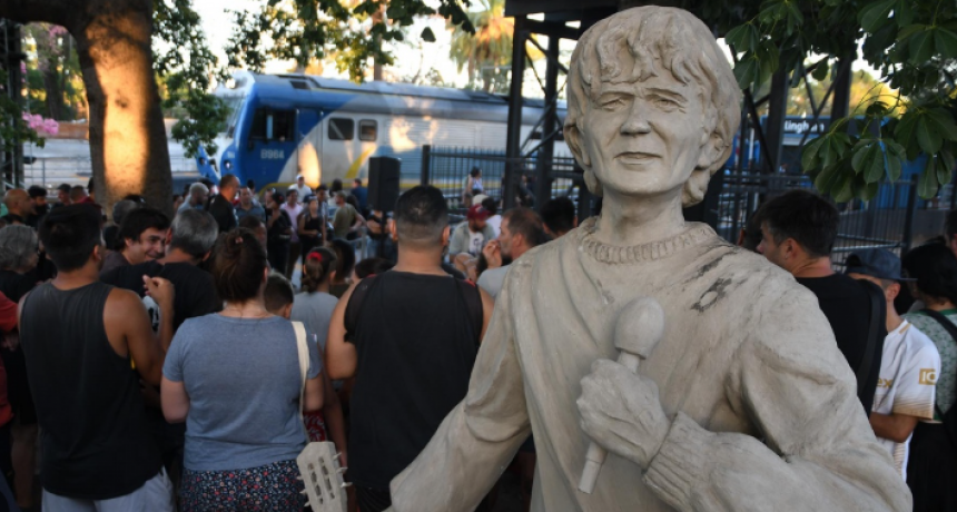 Como homenaje, inauguraron una escultura de Sokol en su Hurlingham natal 