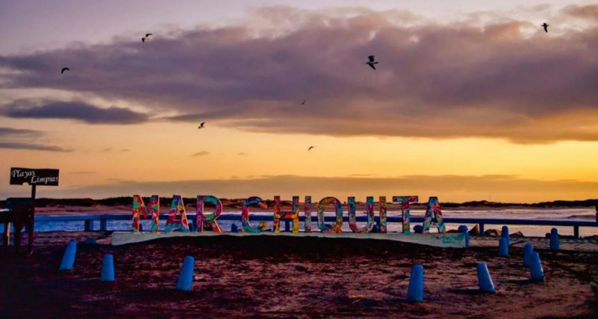 Mar Chiquita puso en marcha los espectáculos al aire libre