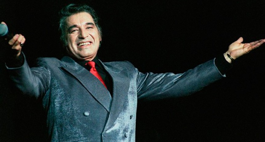 Sandro, el Elvis de Argentina cumple 14 años de gira por el cielo