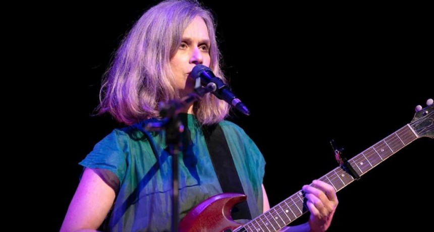 Juana Molina presenta en vivo los temas de su primer trabajo, “Rara”