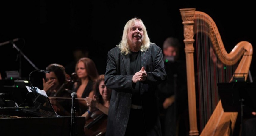 Rick Wakeman regresa a la Argentina con un show que combina música y anécdotas