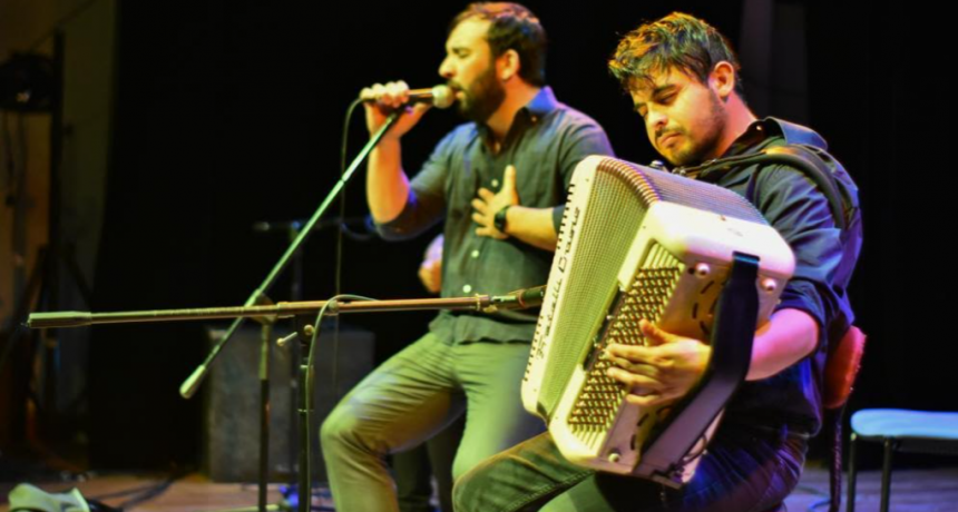 Noches chamameceras en el Anfiteatro del Parque Centenario