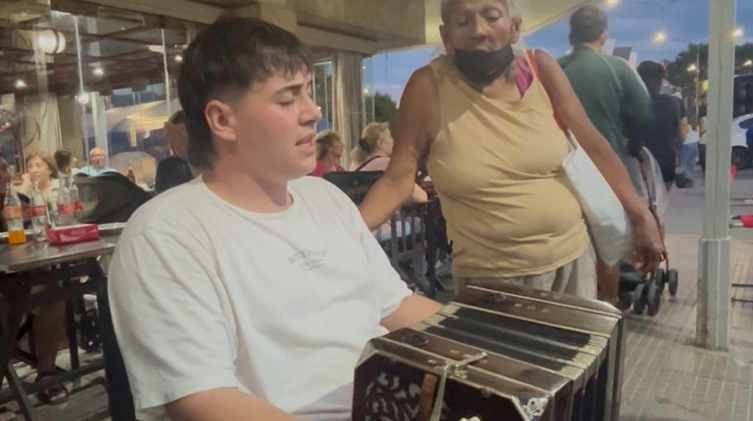 El óbolo de ayer: cuando la música se vuelve Evangelio vivo