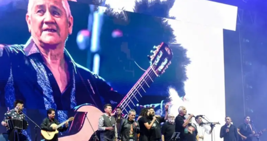 Emoción en Cosquín por el homenaje a Musha Carabajal: “Está en cada canción”