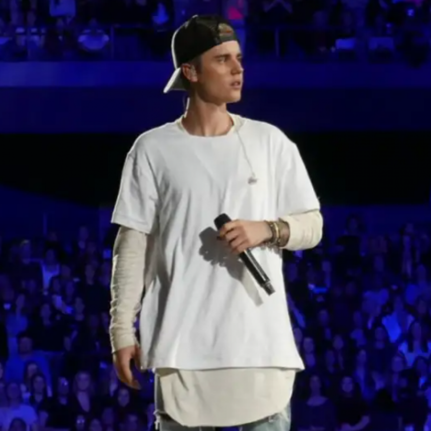 Un “like” que no pasó desapercibido: Justin Bieber volvió a quedar en el centro de la escena