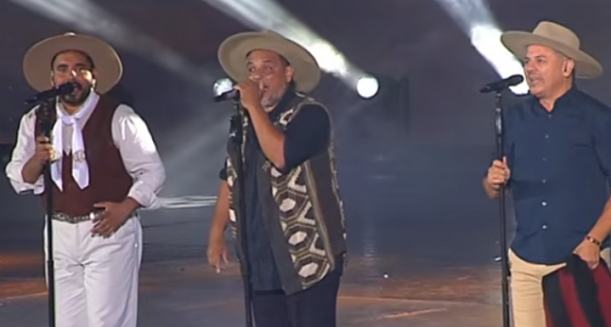 Cuarta luna de Cosquín: una noche de poesía, cultura y fiesta popular en la Próspero Molina