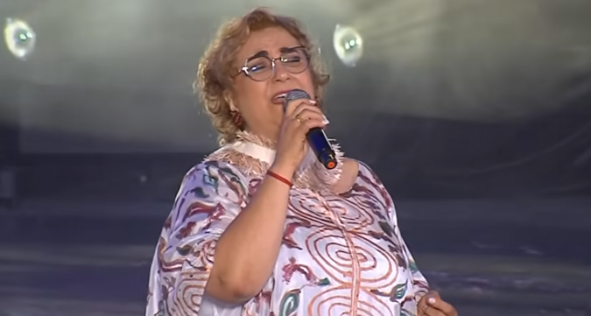 Cosquín 2026, sexta luna: Yamila Cafrune deslumbra y Los Tekis convierten la plaza en un carnaval sin fin