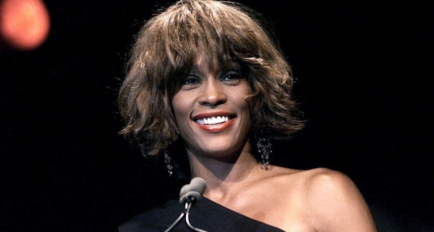 Se cumplen 10 años de la sorpresiva muerte de Whitney Houston