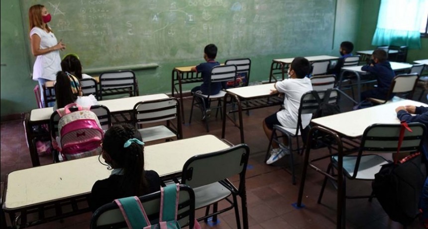 El Gobierno porteño acordó con docentes un aumento salarial de 40% y revisión en septiembre