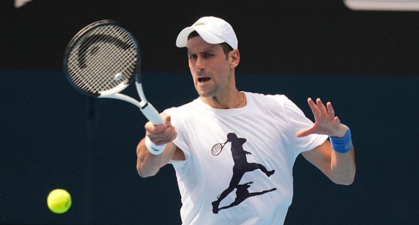 Djokovic reiteró su negativa a vacunarse pero dijo tener 