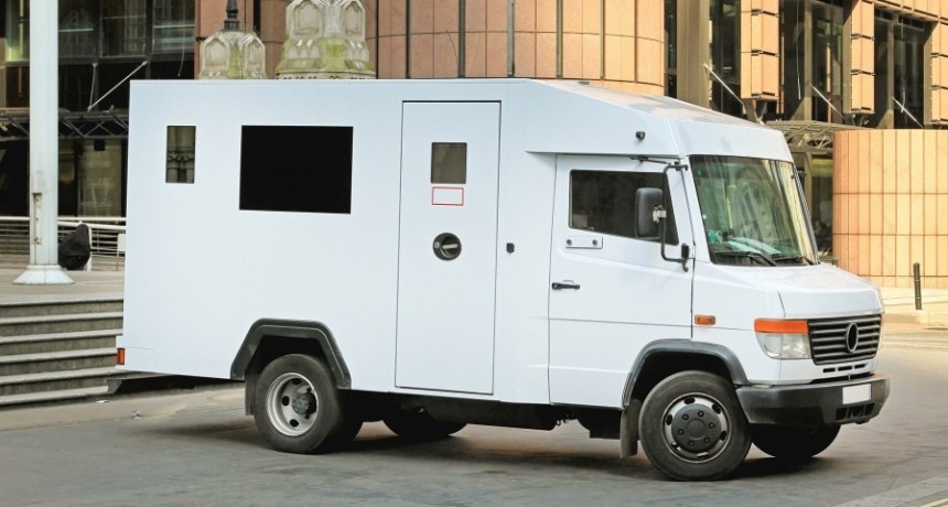 Piden juzgar al presidente y al gerente de una firma de caudales por retener una suma millonaria