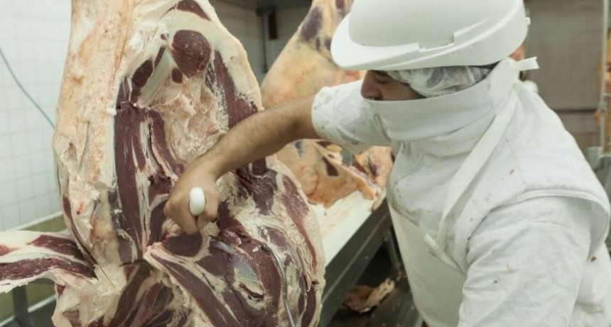Frigoríficos y sindicatos de la carne comenzaron a negociar su primera paritaria del año