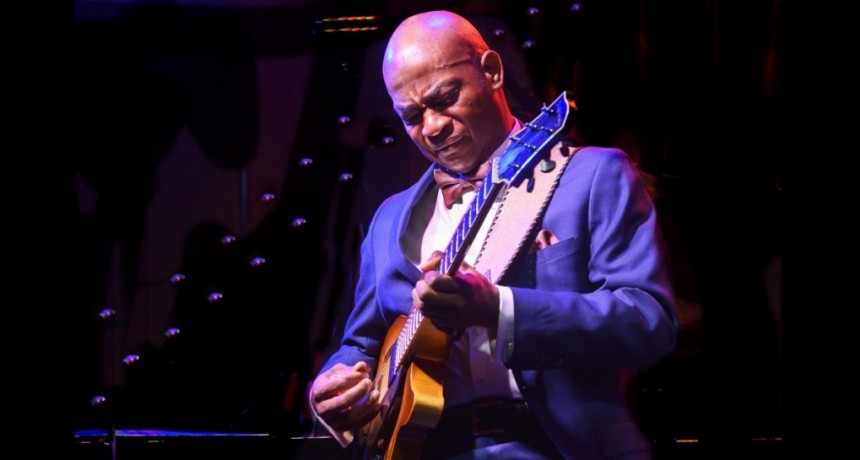 La guitarra jazzera de Russell Malone vuelve con la intención de 