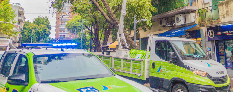 San Fernando reacondiciona la ciudad tras el temporal de vientos de 100 km/h