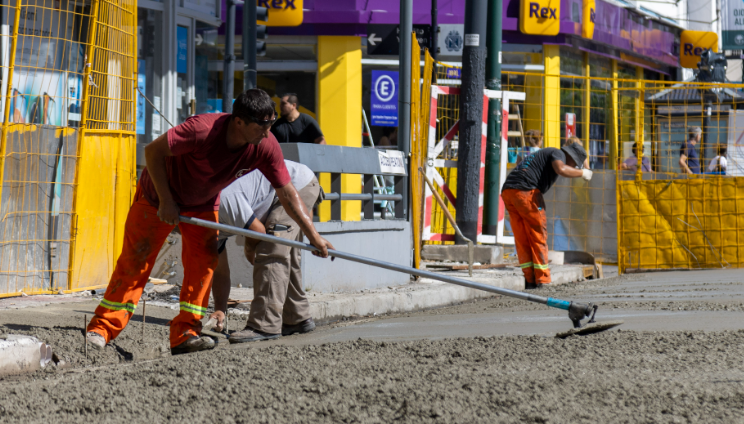 Avanza el plan para la reparación de calles y veredas en la Av Santa Fe 