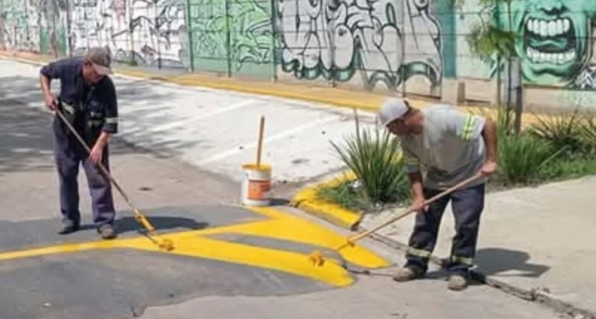 Previo al inicio de clases, el Municipio de Tigre realizó trabajos de mantenimiento vial en establecimientos escolares