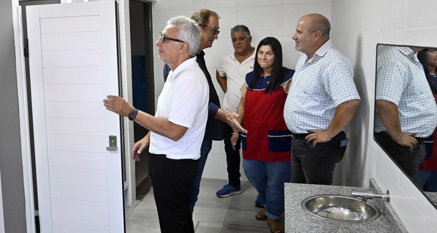 En Benavídez, Julio Zamora recorrió trabajos de infraestructura en escuelas y anunció nuevas obras