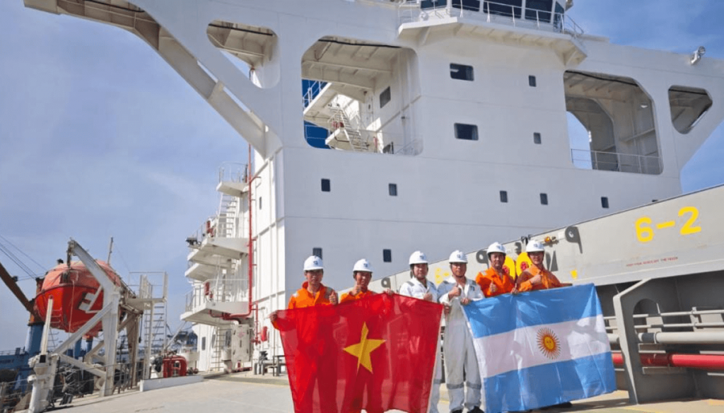 Argentina concretó la primera exportación de harina de soja certificada como “responsable”