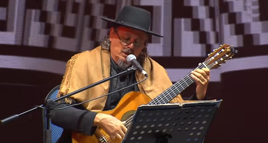 Adrián Maggi, el custodio del canto surero que hizo latir el corazón de Cosquín y reafirmó la fuerza de la tradición