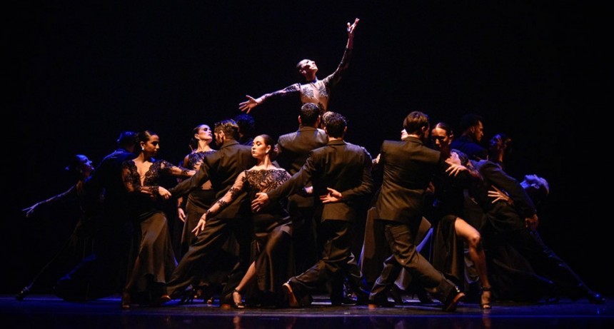Enlazados, por el Ballet Folklórico Nacional
