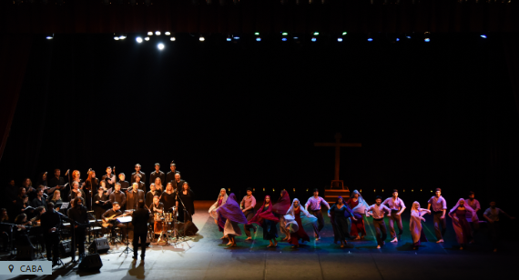 El Coro Nacional de Música Argentina y el Ballet Folklórico Nacional en un tributo a Ariel Ramirez