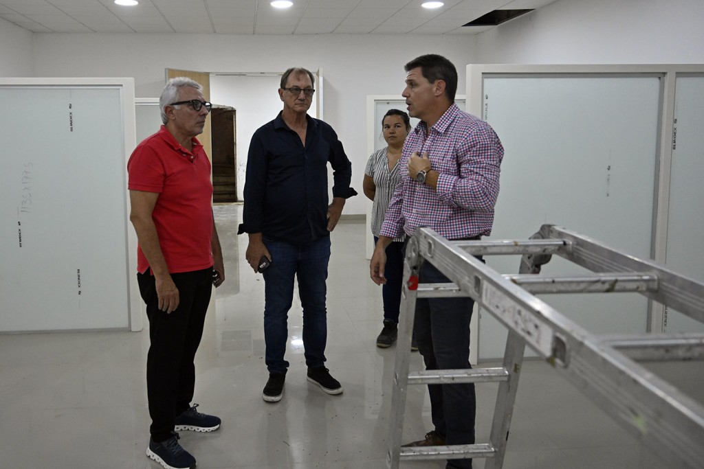 Julio Zamora supervisó los trabajos que el Municipio de Tigre lleva adelante en el Centro de Medicina Cardiovascular y de Hemodinamia