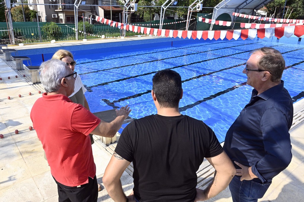 El intendente Julio Zamora supervisó trabajos de infraestructura en el Polideportivo Güemes de Benavídez