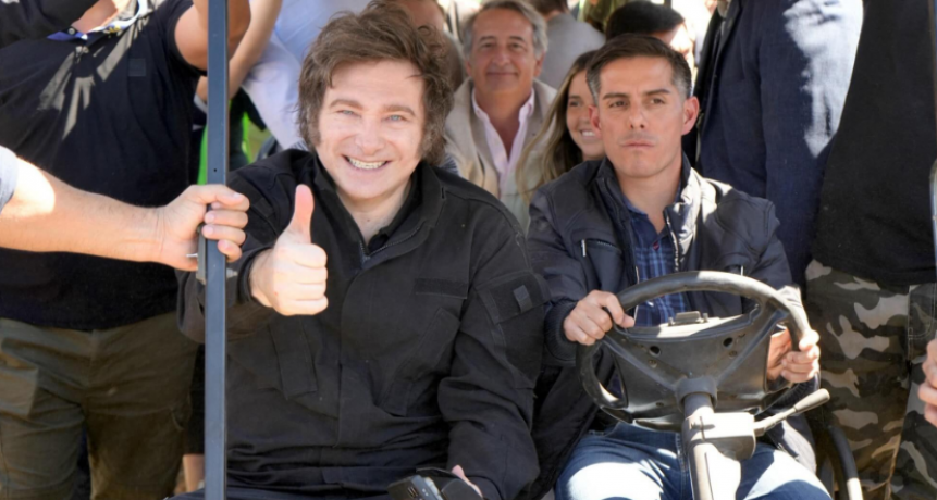 Crónica de un presidente sonriente tras una semana difícil: el calor y el color de Javier Milei en Expoagro