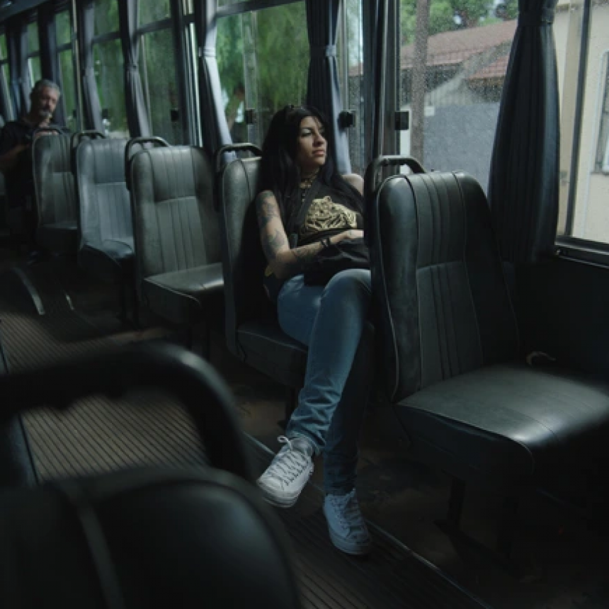 Cazzu vuelve a la cumbia con su nuevo tema