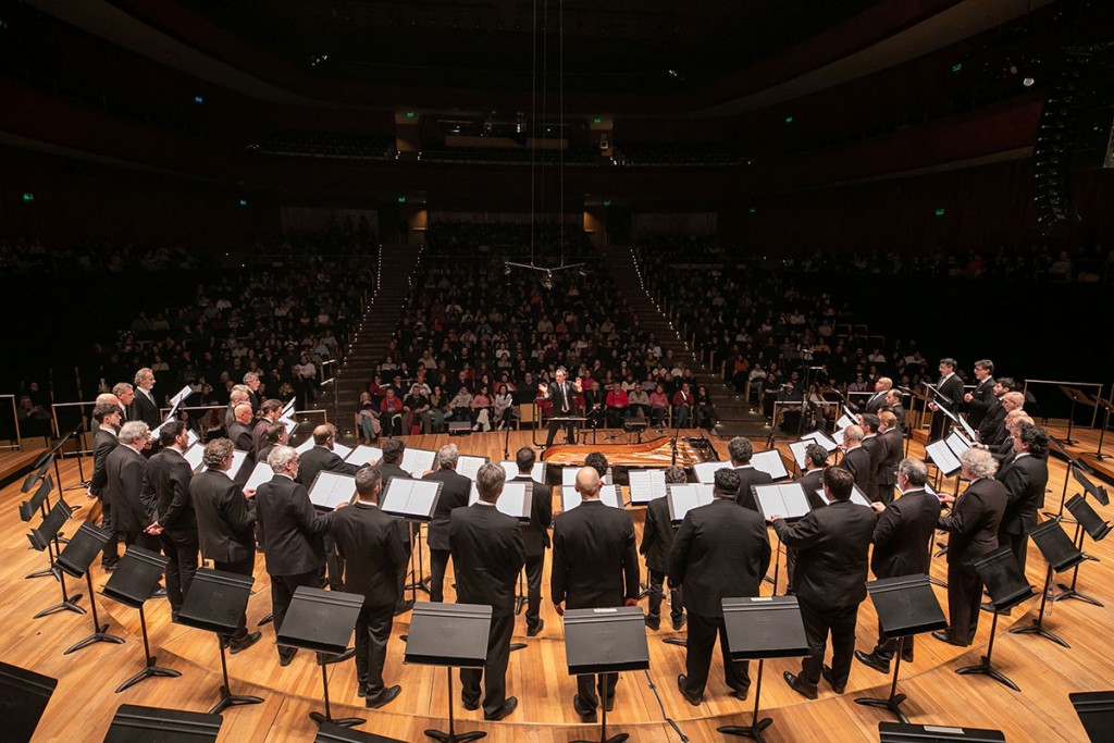 Amor en el aire, por el Coro Polifónico Nacional y actores invitados