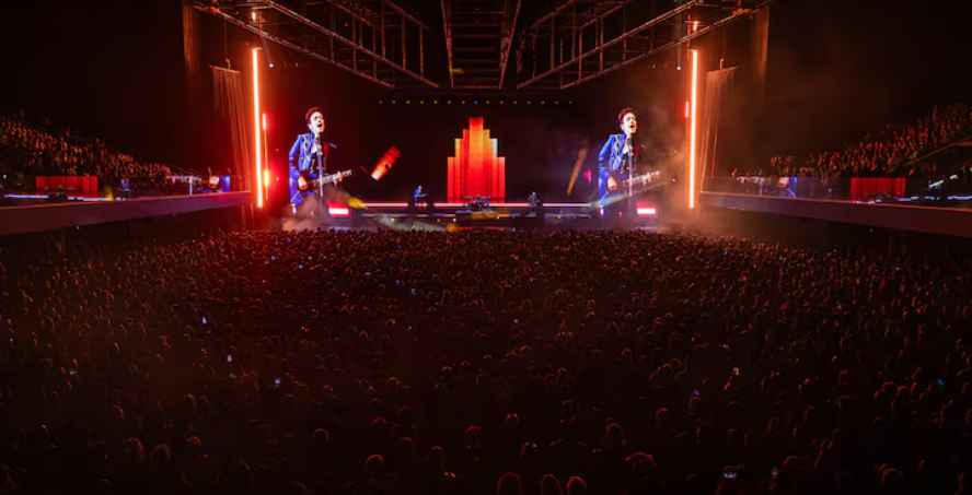 Soda Stereo volvi&oacute; con &ldquo;Ecos&rdquo; y sorprendi&oacute; con un Cerati recreado en escena