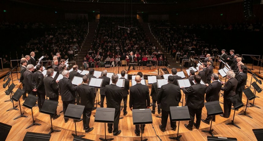Amor en el aire, por el Coro Polifónico Nacional y actores invitados