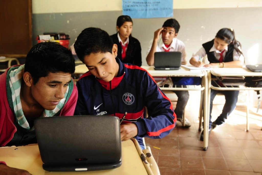  Se invertirán US$445 millones para proveer de Internet a todas las escuelas del país 
