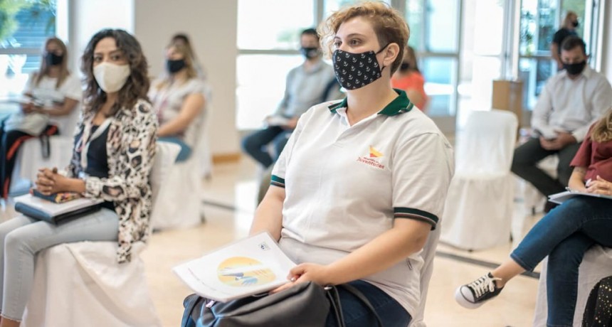  Capacitan en Lengua de Señas Argentina a personal del ámbito público 