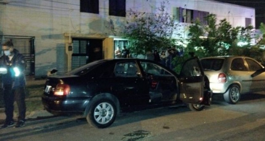 Asesinaron a tiros a un joven y su bebé, e hirieron a la madre