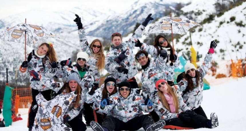 Buscan lanzar la segunda edición de viajes de egresados