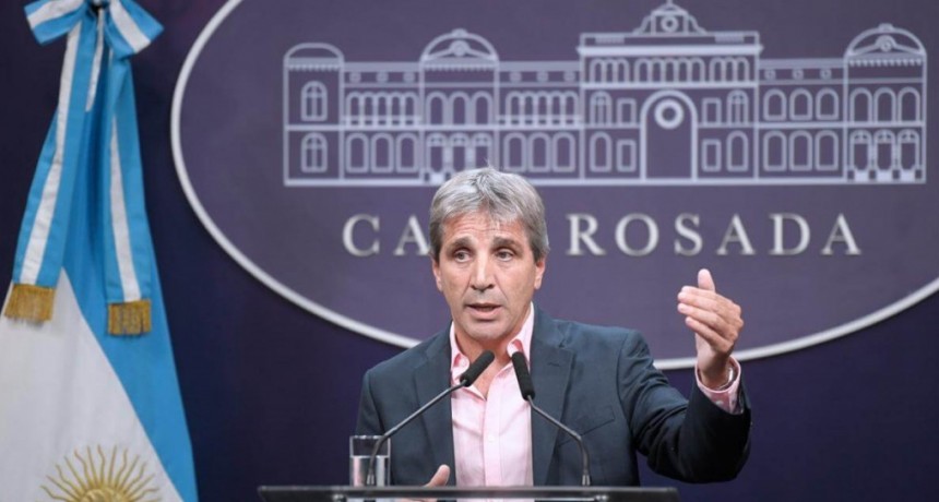 Caputo anunció medidas para “favorecer al agro”: rebajan aranceles para importar herbicidas