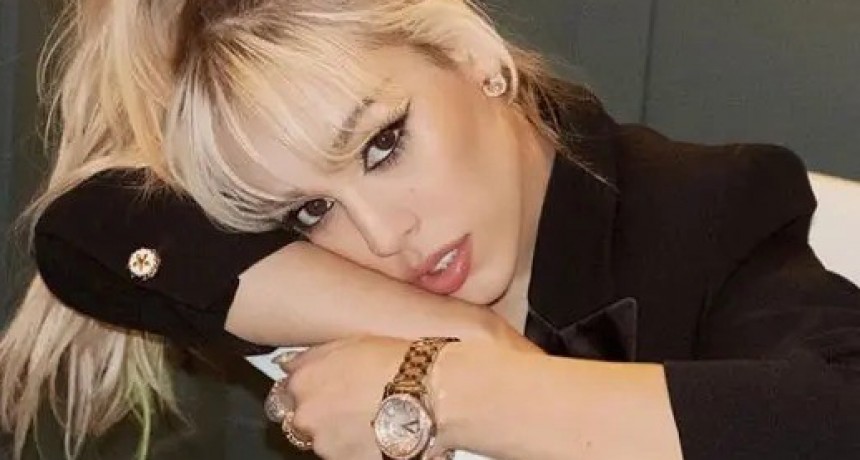 Danna Paola se reintroduce como Danna y edita el disco 