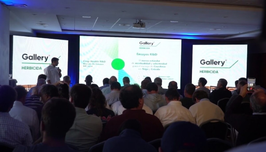 Alertan por malezas resistentes y presentan un nuevo herbicida clave en el pa&iacute;s