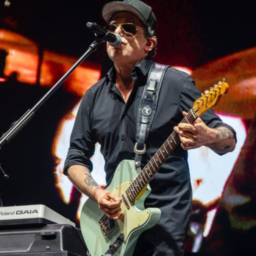 Andr&eacute;s Calamaro suma una nueva fecha tras agotar tres shows en el Movistar Arena