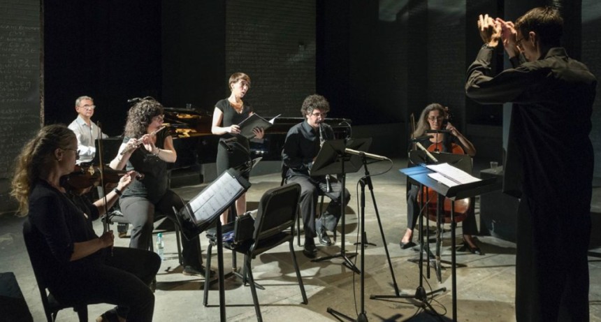 Pierrot Lunaire y un estreno sudamericano, por el Ensamble Bracelet