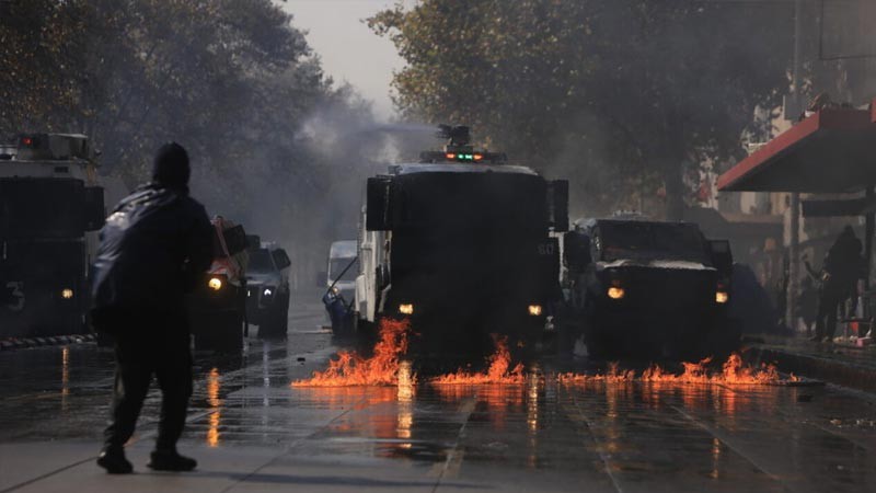  Tres heridos de bala en ataque a una manifestación por el 1 de Mayo en Chile 