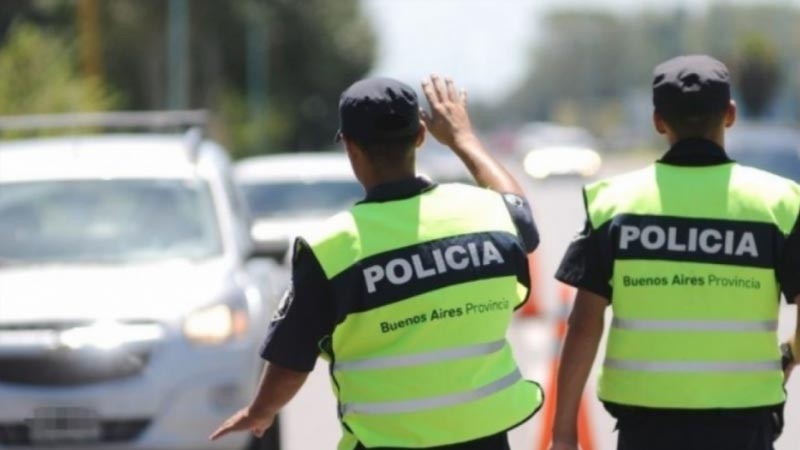 Tres policías bonaerenses pedían coimas y las cobraban mediante Mercado Pago