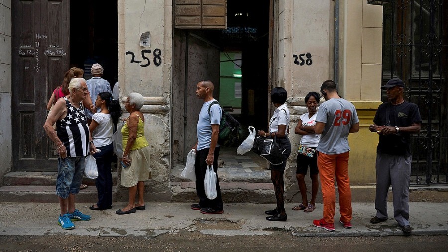  EEUU flexibilizó el envío de dinero y los viajes a Cuba 