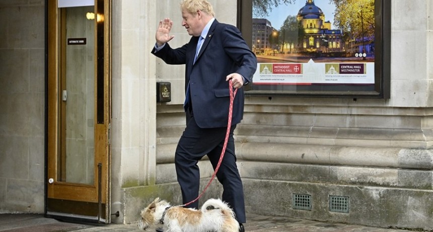 Los británicos votan en elecciones municipales e Irlanda del Norte elige a su Gobierno