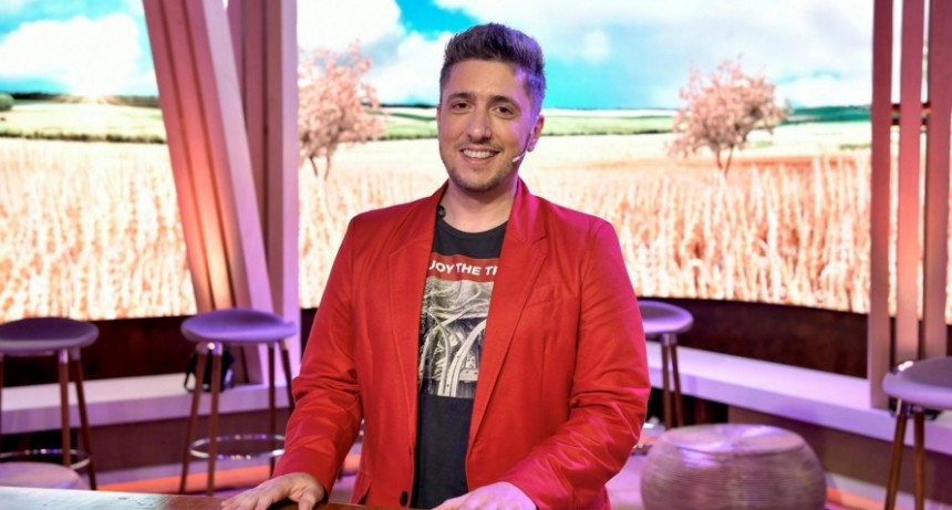 Jey Mammon dio positivo de Covid y retrasa su estreno teatral una semana