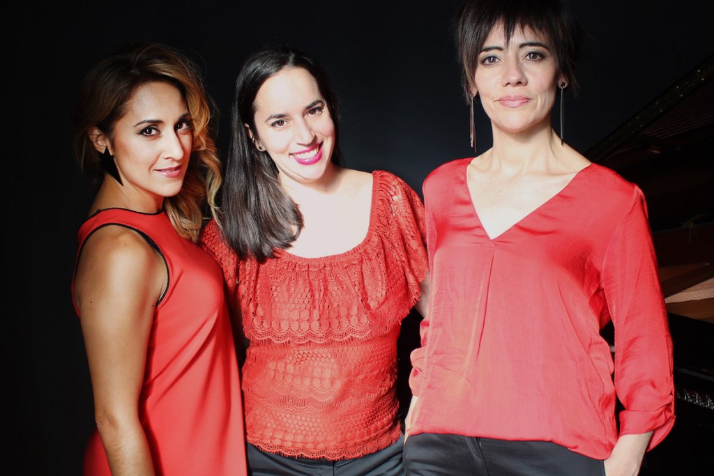 Seis manos al piano, por Natalia González Figueroa, Melina Marcos y Daniela Salinas